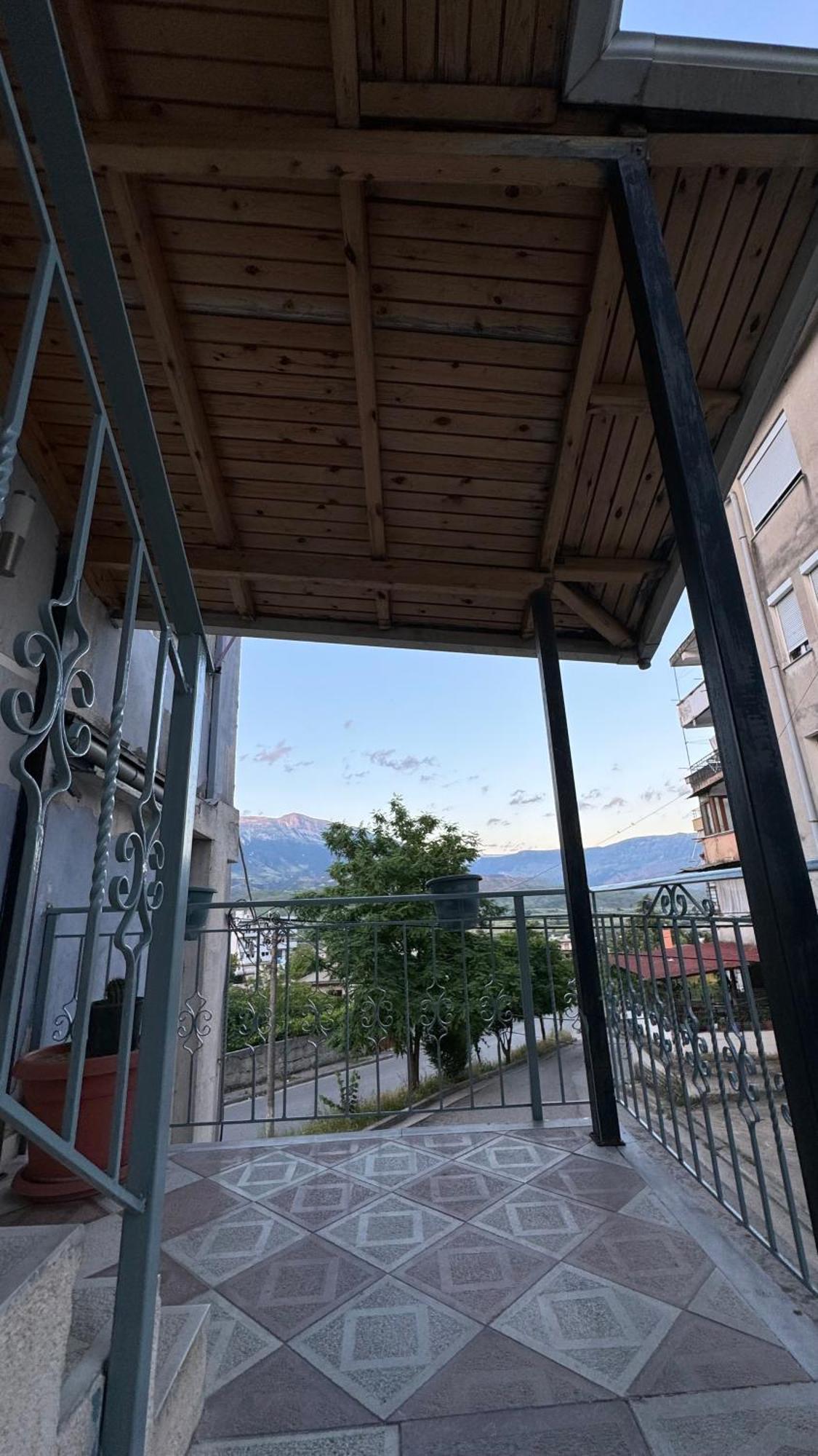 Peci Apartments Gjirokastër Eksteriør billede